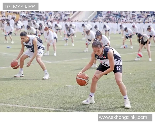 女明星们的篮球梦：她们如何在球场上展现魅力与实力